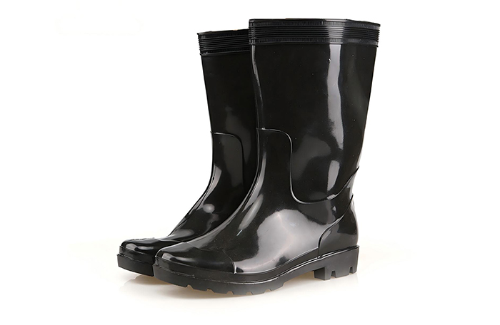 Botas e luvas resistentes a &oacute;leo
